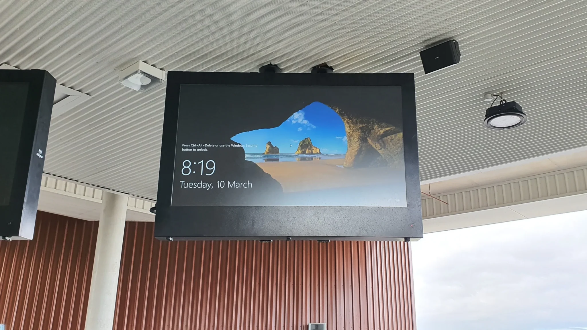 protective tv enclosure